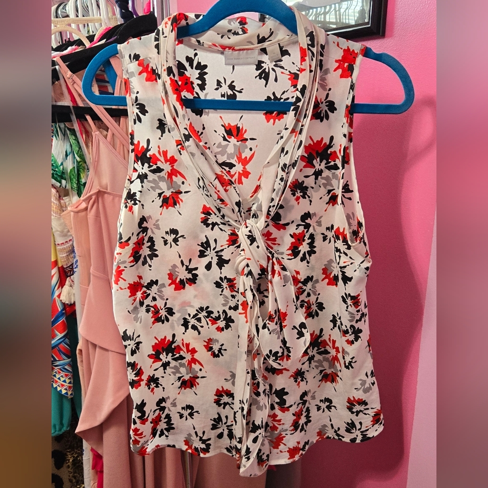 Casual women's blouse